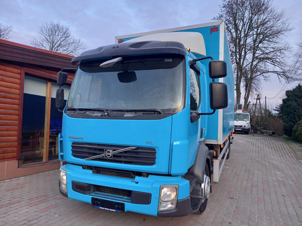 VOLVO FL 240, 4x2, GW 16000 KG - Isotermisk lastbil: billede 4 VOLVO FL 240, 4x2, GW 16000 KG - Isotermisk lastbil: billede 4