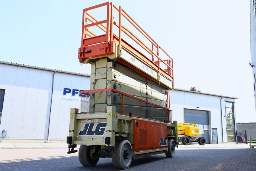 JLG SL245-12 Diesel, 4x4x4 Drive, 26.5m Working Height - Sakselift: billede 2 JLG SL245-12 Diesel, 4x4x4 Drive, 26.5m Working Height - Sakselift: billede 2
