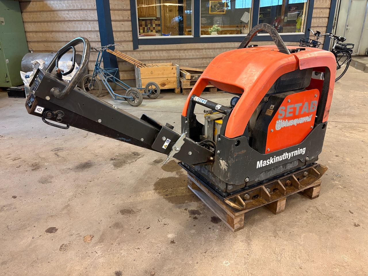 Husqvarna LG504 - Pladevibrator: billede 1 Husqvarna LG504 - Pladevibrator: billede 1