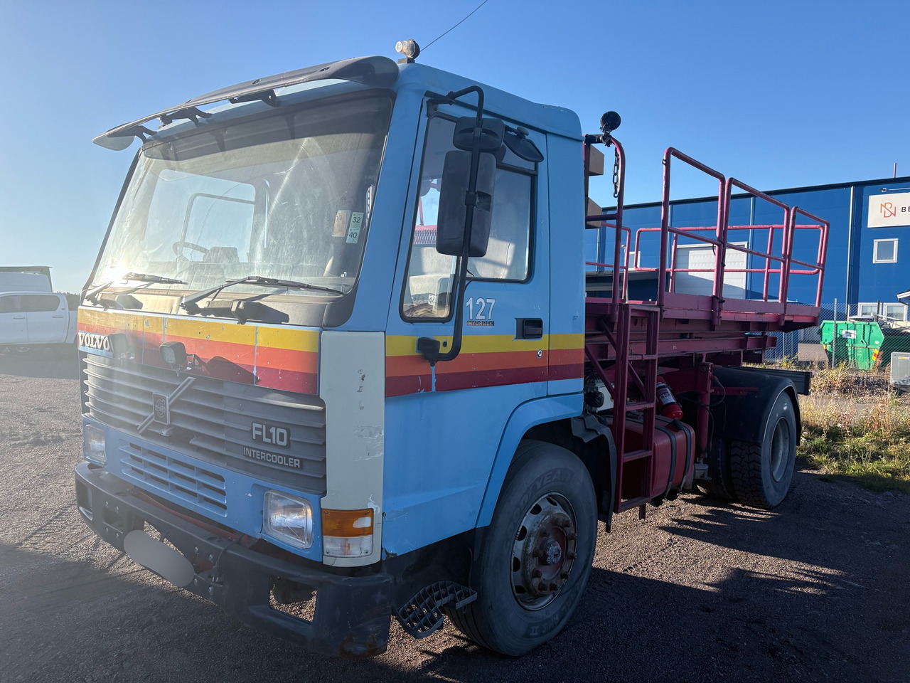 Volvo FL10 4X2 - Lastbil med mandskabslift: billede 1 Volvo FL10 4X2 - Lastbil med mandskabslift: billede 1