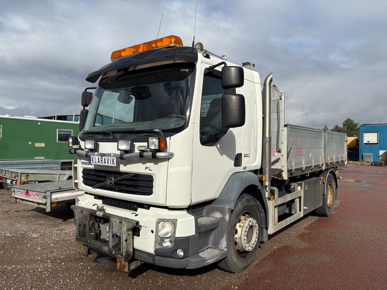 Volvo FL260 - Lastbil med lad: billede 1 Volvo FL260 - Lastbil med lad: billede 1