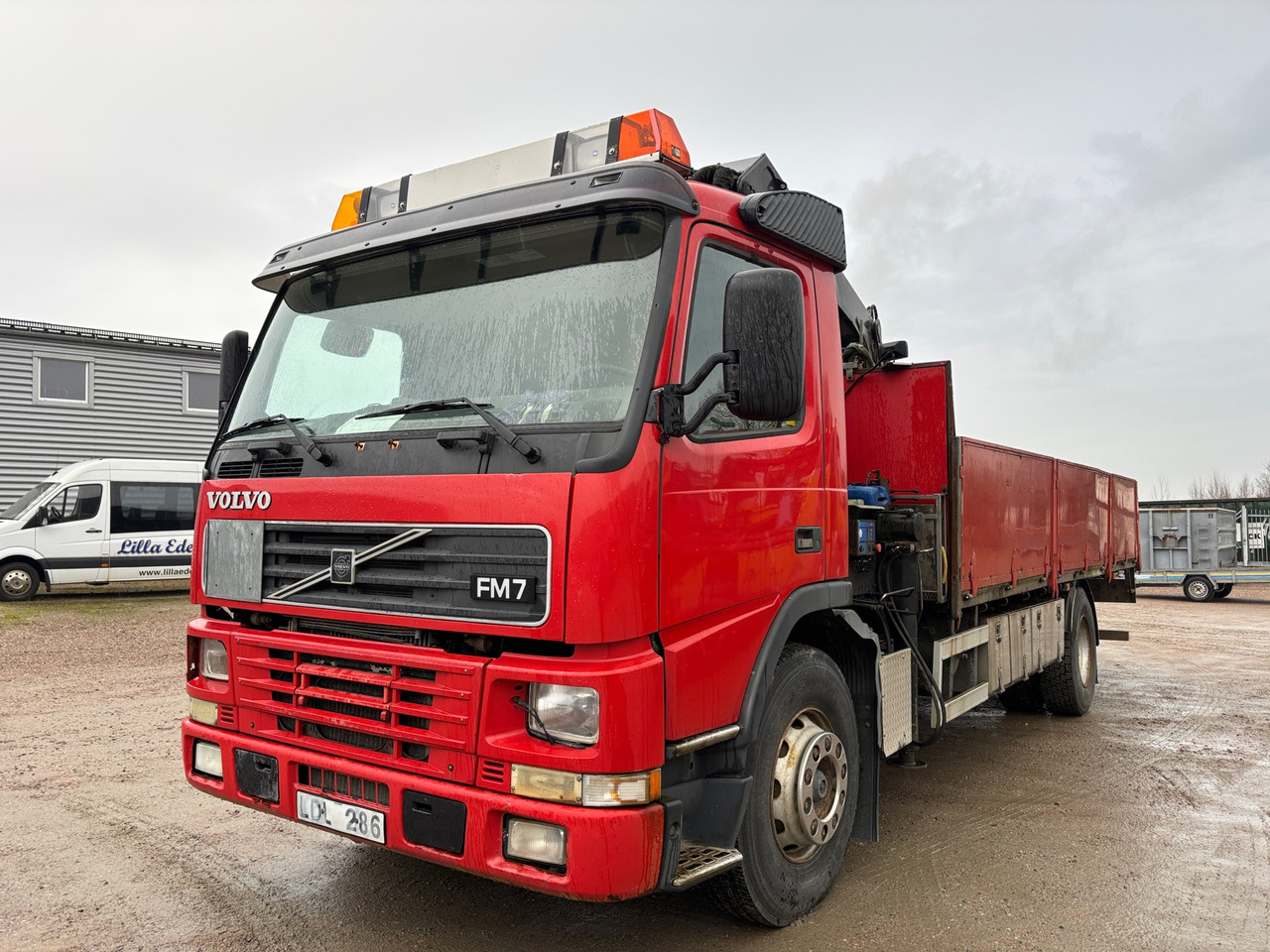 Volvo FM 7 4x2 - Lastbil med kran: billede 1 Volvo FM 7 4x2 - Lastbil med kran: billede 1