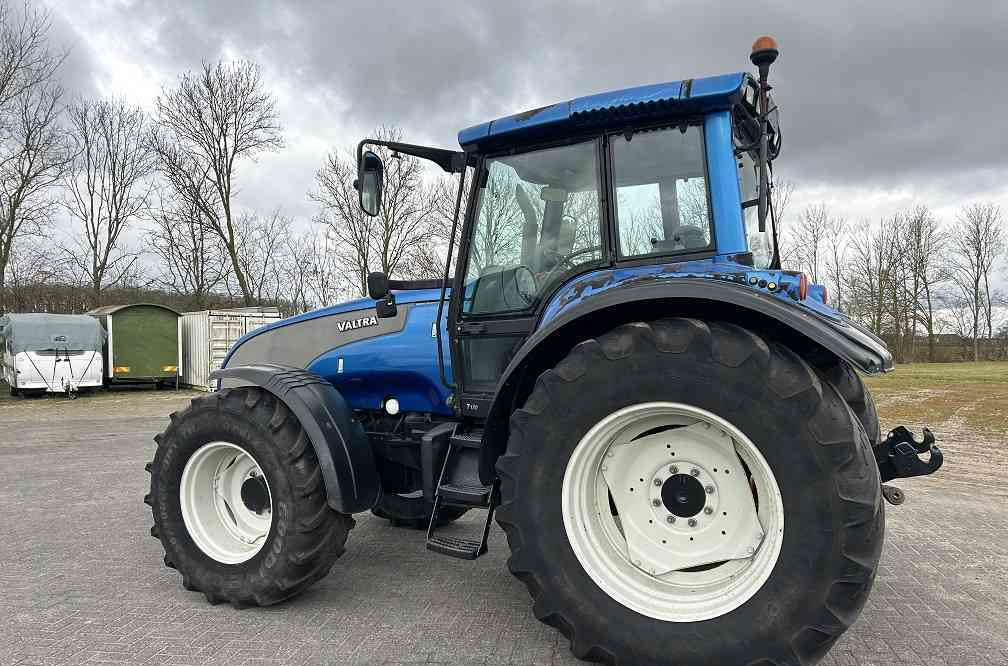 Valtra T130 trekker - Traktor: billede 2 Valtra T130 trekker - Traktor: billede 2