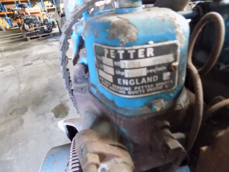 Lister-Petter 4 cillinder motor - Strømgenerator: billede 2 Lister-Petter 4 cillinder motor - Strømgenerator: billede 2