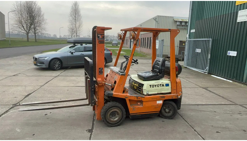 Toyota 02-4 FG15 Toyota FG15 - Gas gaffeltruck: billede 1 Toyota 02-4 FG15 Toyota FG15 - Gas gaffeltruck: billede 1