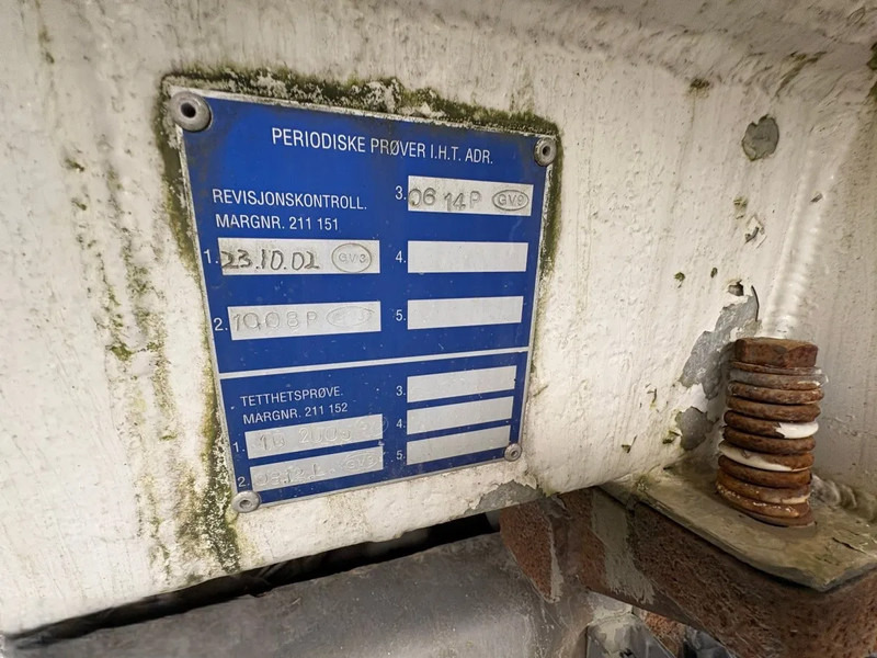 Volvo FL 7 Volvo FL7 285 Fuel tanker 4x2 - Tankbil: billede 4 Volvo FL 7 Volvo FL7 285 Fuel tanker 4x2 - Tankbil: billede 4