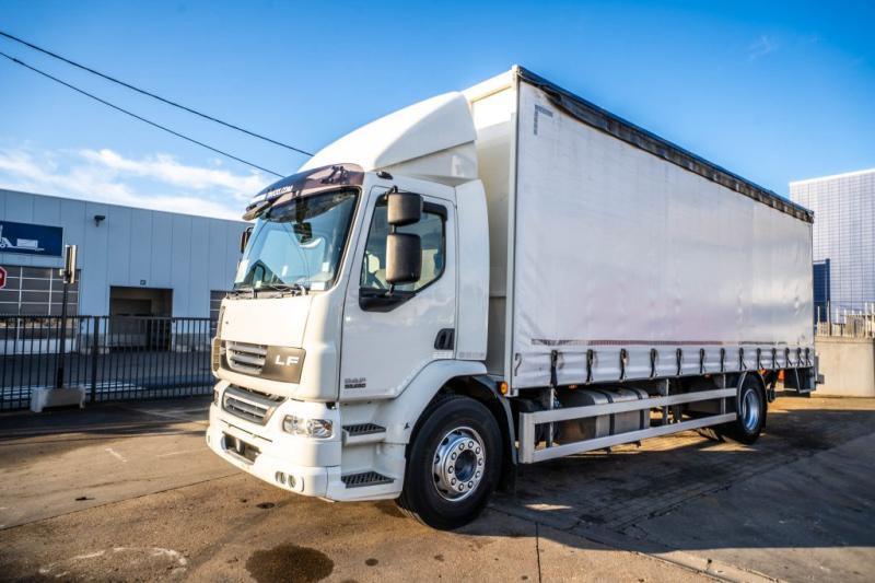 DAF LF 55.250 - Lastbil med presenning: billede 1 DAF LF 55.250 - Lastbil med presenning: billede 1