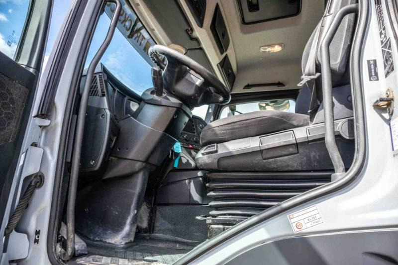 Interior photo 1: Leje en Mercedes AROCS 2648 LS - 6x4 Mercedes AROCS 2648 LS - 6x4