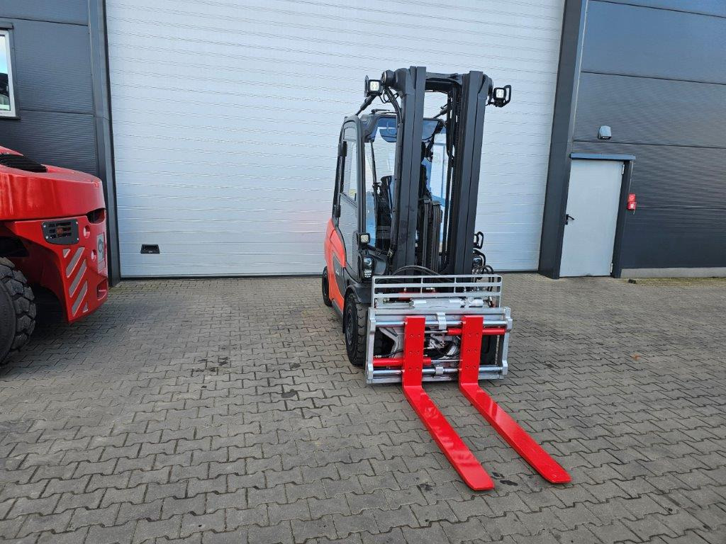 Linde H35D-01 - TRIPLEX - NEU MODEL - Diesel gaffeltruck: billede 4 Linde H35D-01 - TRIPLEX - NEU MODEL - Diesel gaffeltruck: billede 4
