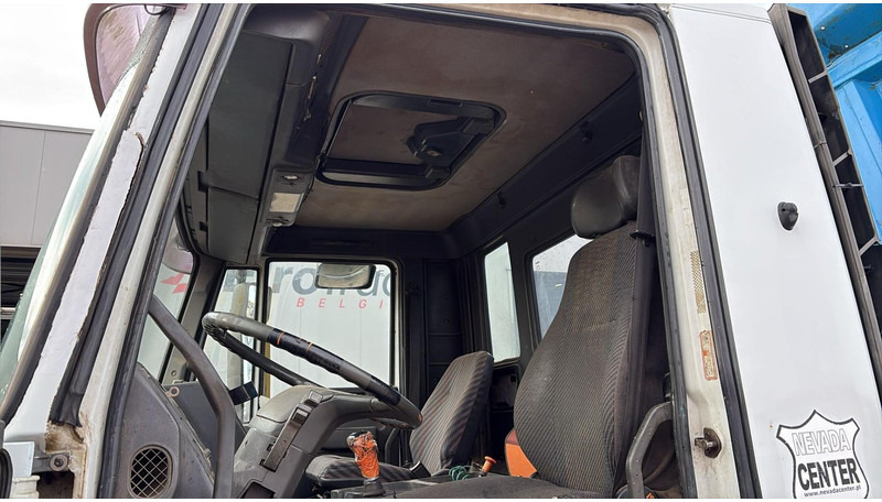 Leje en Iveco Eurotrakker 260 E 37 (POMPE MANUELLE / MANUAL PUMP / LAMES / STEEL SUSP. / BIG AXLE / GRANT PONT) Iveco Eurotrakker 260 E 37 (POMPE MANUELLE / MANUAL PUMP / LAMES / STEEL SUSP. / BIG AXLE / GRANT PONT): billede 17 Leje en Iveco Eurotrakker 260 E 37 (POMPE MANUELLE / MANUAL PUMP / LAMES / STEEL SUSP. / BIG AXLE / GRANT PONT) Iveco Eurotrakker 260 E 37 (POMPE MANUELLE / MANUAL PUMP / LAMES / STEEL SUSP. / BIG AXLE / GRANT PONT): billede 17