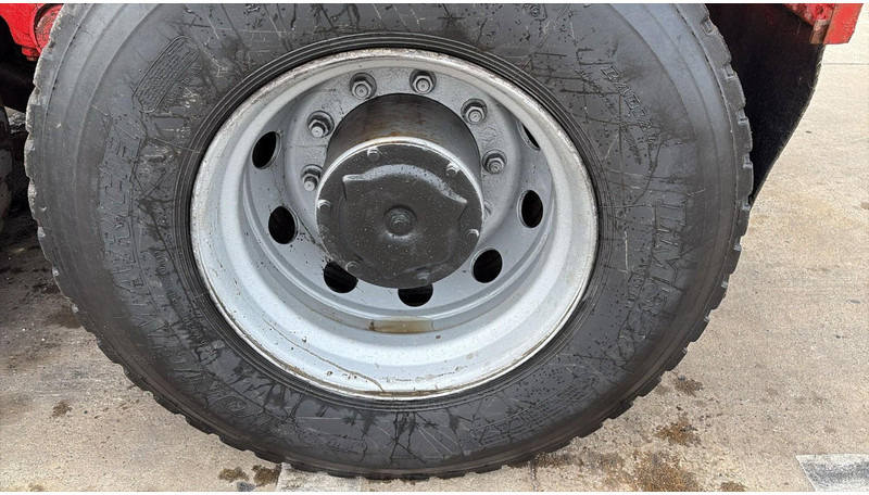 Leje en Iveco Eurotrakker 260 E 37 (POMPE MANUELLE / MANUAL PUMP / LAMES / STEEL SUSP. / BIG AXLE / GRANT PONT) Iveco Eurotrakker 260 E 37 (POMPE MANUELLE / MANUAL PUMP / LAMES / STEEL SUSP. / BIG AXLE / GRANT PONT): billede 14 Leje en Iveco Eurotrakker 260 E 37 (POMPE MANUELLE / MANUAL PUMP / LAMES / STEEL SUSP. / BIG AXLE / GRANT PONT) Iveco Eurotrakker 260 E 37 (POMPE MANUELLE / MANUAL PUMP / LAMES / STEEL SUSP. / BIG AXLE / GRANT PONT): billede 14