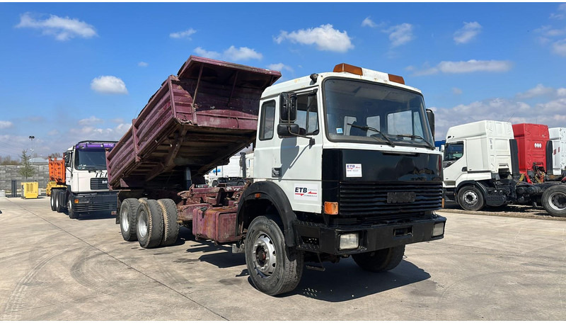 Iveco MAGIRUS 260 - 34 (LIVRAISON GRATUITE AU PORT D'ANVERS / POMPE MANUELLE) - Tipvogn lastbil: billede 4 Iveco MAGIRUS 260 - 34 (LIVRAISON GRATUITE AU PORT D'ANVERS / POMPE MANUELLE) - Tipvogn lastbil: billede 4
