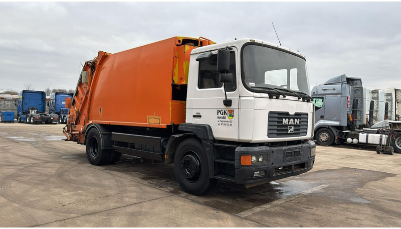 MAN 18.285 (GARBAGE TRUCK / TOP CONDITION / 6 CYLINDER / MANUAL GEARBOX) - Affaldsmaskine: billede 3 MAN 18.285 (GARBAGE TRUCK / TOP CONDITION / 6 CYLINDER / MANUAL GEARBOX) - Affaldsmaskine: billede 3