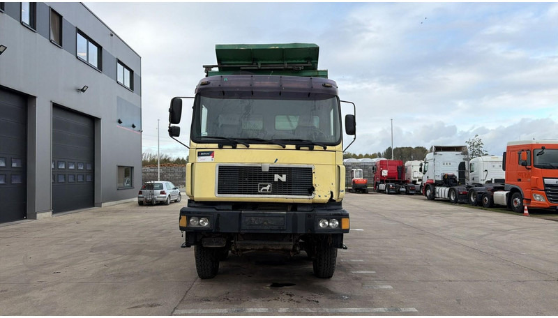 MAN 35.402 (8X8 / BIG AXLES / GRAND PONT / LAMES / STEEL SUSP. / 6 CYLINDER) - Tipvogn lastbil: billede 2 MAN 35.402 (8X8 / BIG AXLES / GRAND PONT / LAMES / STEEL SUSP. / 6 CYLINDER) - Tipvogn lastbil: billede 2