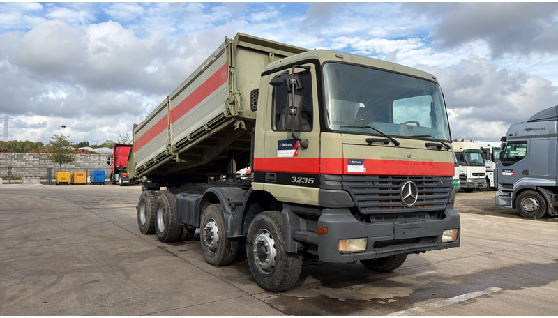 Mercedes-Benz Actros 3235 (EPS / LAMES / GRAND PONT / STEEL SUSP. / 3 PEDALES / MP1) - Tipvogn lastbil: billede 3 Mercedes-Benz Actros 3235 (EPS / LAMES / GRAND PONT / STEEL SUSP. / 3 PEDALES / MP1) - Tipvogn lastbil: billede 3