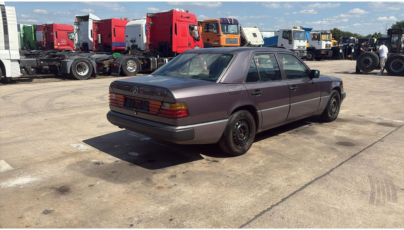 Mercedes-Benz E-Klasse 200 (GERMAN CAR / VOITURE D'ALLEMAGNE / ESSENCE / PETROL / MANUAL) - Sedan: billede 5 Mercedes-Benz E-Klasse 200 (GERMAN CAR / VOITURE D'ALLEMAGNE / ESSENCE / PETROL / MANUAL) - Sedan: billede 5