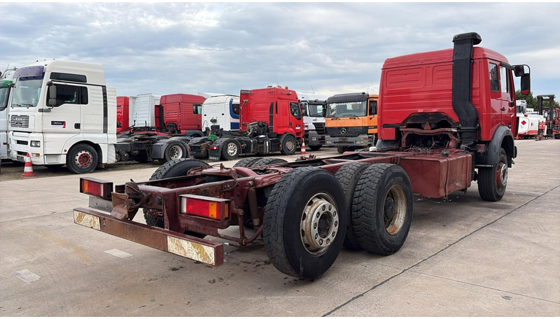 Mercedes-Benz SK 2233 (GRAND PONT / V8 AVEC 2X TURBO / BIG AXLE) - Lastbil chassis: billede 4 Mercedes-Benz SK 2233 (GRAND PONT / V8 AVEC 2X TURBO / BIG AXLE) - Lastbil chassis: billede 4