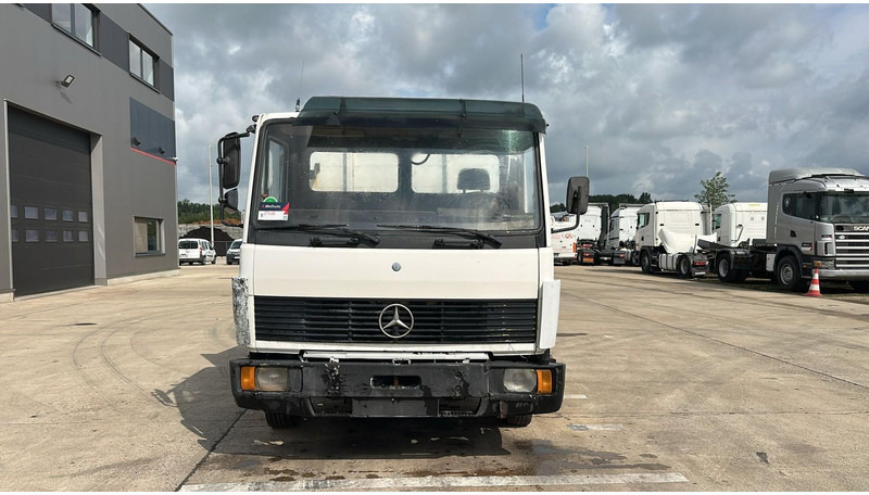 Mercedes-Benz SK 809 (POMPE MANUELLE / MANUAL PUMP / HELPER / AUXILAIRY / SPER / STEEL SUSP.) - Tipvogn lastbil: billede 2 Mercedes-Benz SK 809 (POMPE MANUELLE / MANUAL PUMP / HELPER / AUXILAIRY / SPER / STEEL SUSP.) - Tipvogn lastbil: billede 2