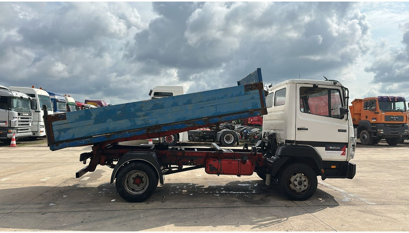 Mercedes-Benz SK 809 (POMPE MANUELLE / MANUAL PUMP / HELPER / AUXILAIRY / SPER / STEEL SUSP.) - Tipvogn lastbil: billede 3 Mercedes-Benz SK 809 (POMPE MANUELLE / MANUAL PUMP / HELPER / AUXILAIRY / SPER / STEEL SUSP.) - Tipvogn lastbil: billede 3