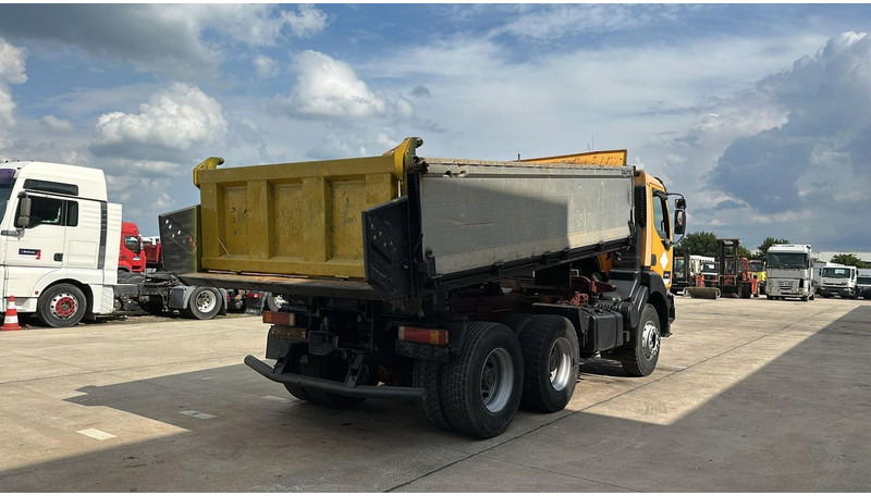 Renault Kerax 385 (POMPE MANUELLE / MANUAL PUMP / 6X4 / LAMES / GRAND PONT) - Tipvogn lastbil: billede 4 Renault Kerax 385 (POMPE MANUELLE / MANUAL PUMP / 6X4 / LAMES / GRAND PONT) - Tipvogn lastbil: billede 4