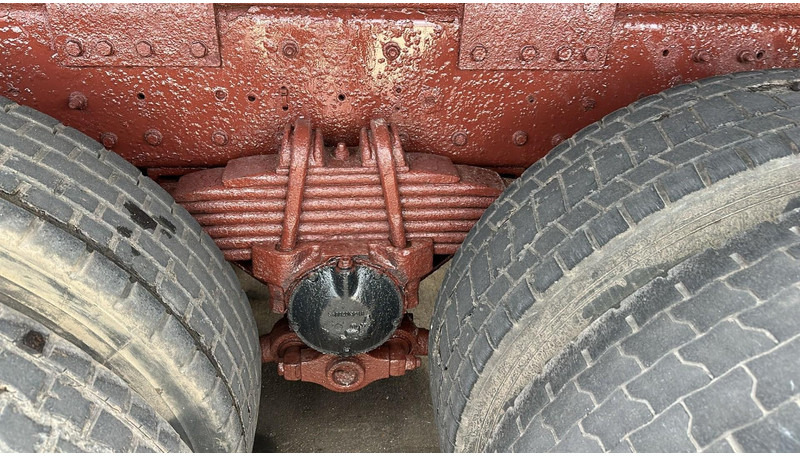 Leje en Renault Kerax 385 (POMPE MANUELLE / MANUAL PUMP / 6X4 / LAMES / GRAND PONT) Renault Kerax 385 (POMPE MANUELLE / MANUAL PUMP / 6X4 / LAMES / GRAND PONT): billede 15