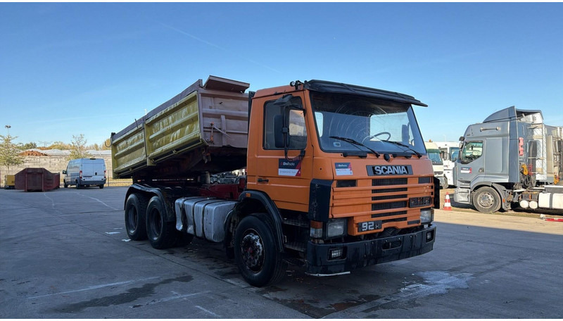 Scania 92 M (MANUAL PUMP / 6X4 / STEEL SUSP. / LAMES / POMPE MANUELLE) - Tipvogn lastbil: billede 3 Scania 92 M (MANUAL PUMP / 6X4 / STEEL SUSP. / LAMES / POMPE MANUELLE) - Tipvogn lastbil: billede 3