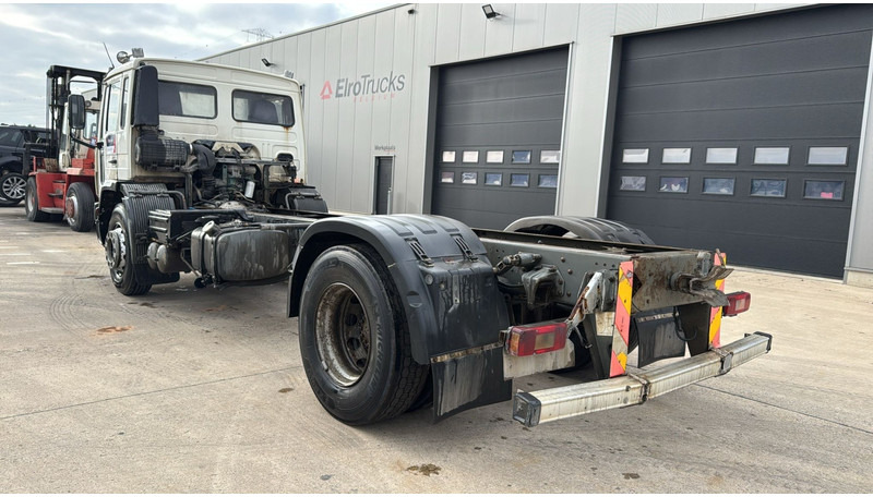 Lastbil chassis Volvo FL 220 (FULL STEEL SUSP. / 10 BOLTS / 18 TONS / VERY CLEAN CHASSIS !!! / CHASSIS 5.50M LENGHT): billede 9