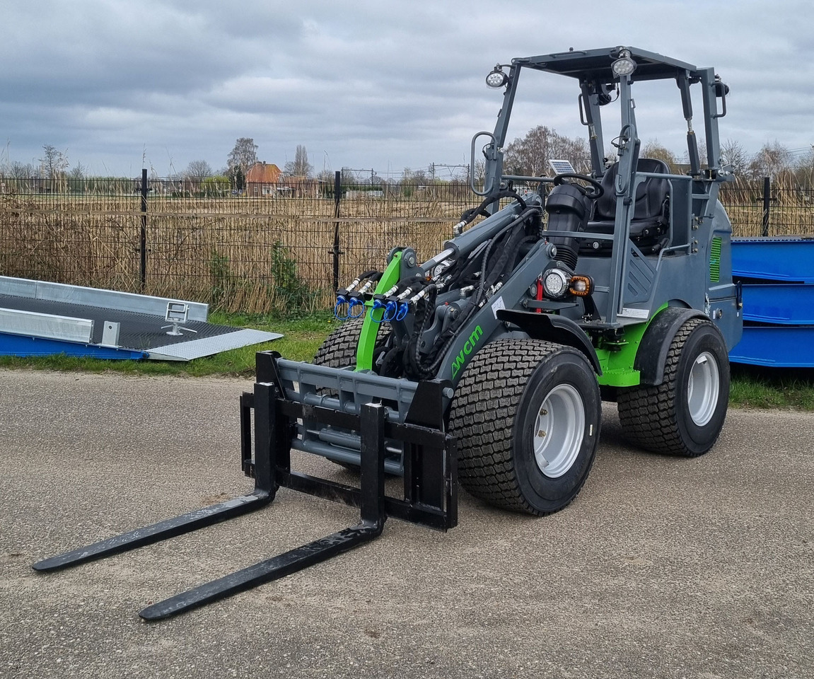 WCM - L2316 - Gummihjulslæsser: billede 2 WCM - L2316 - Gummihjulslæsser: billede 2