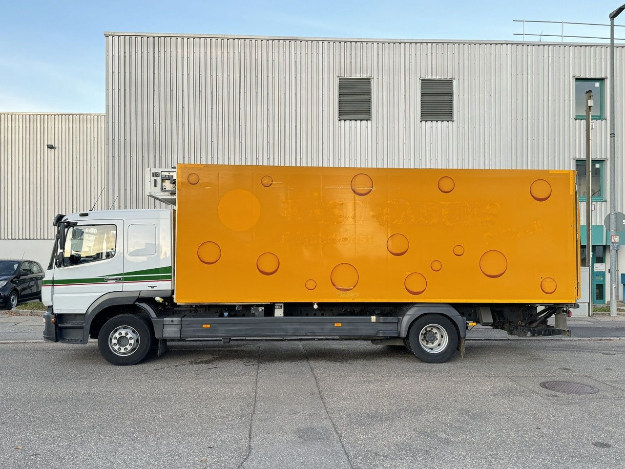 Mercedes-Benz Atego 1524 L-Haus Tiefkühlkoffer 6,9m LBW Tür - Kølevogn lastbil: billede 4 Mercedes-Benz Atego 1524 L-Haus Tiefkühlkoffer 6,9m LBW Tür - Kølevogn lastbil: billede 4