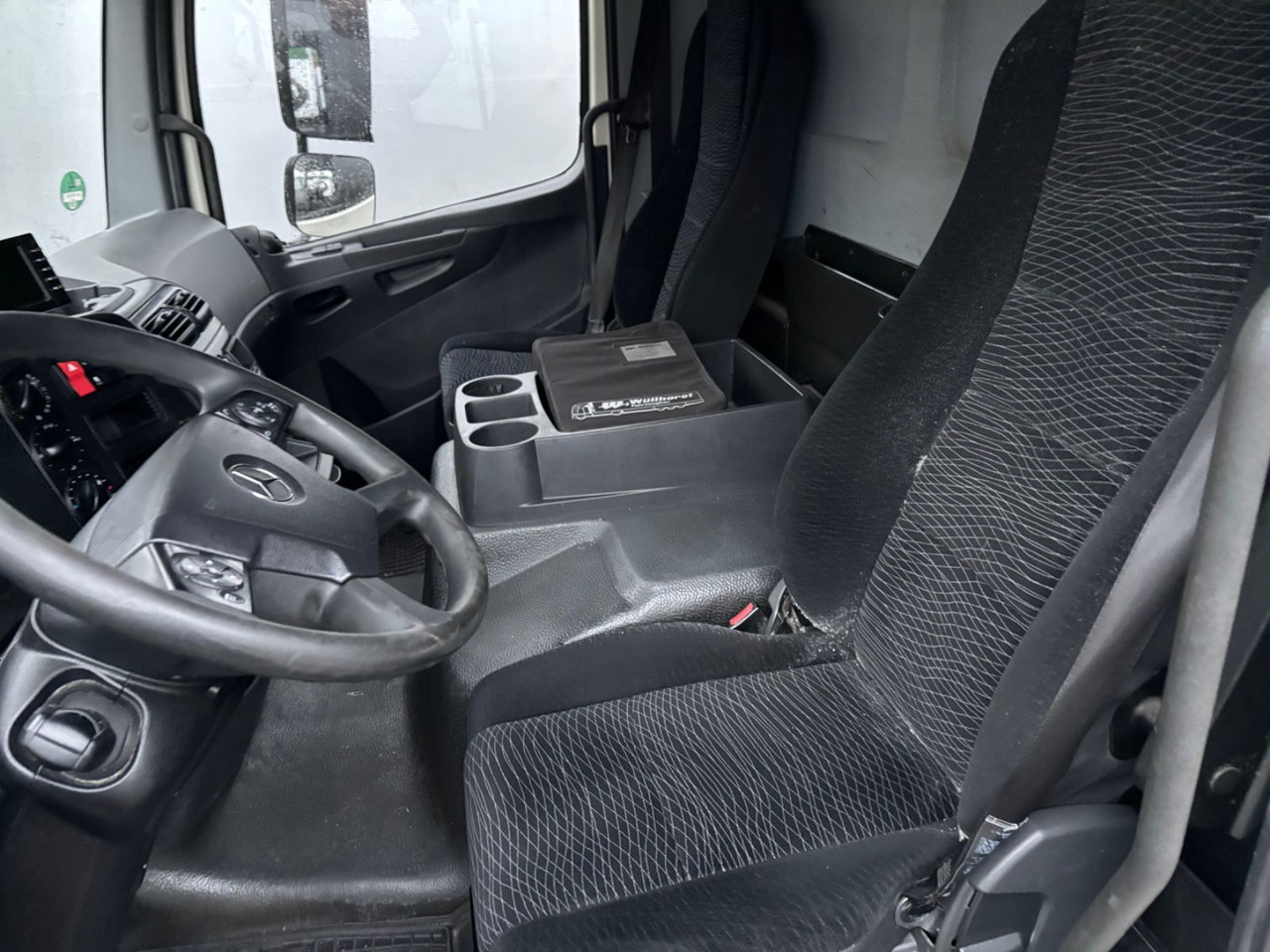 Leje en Mercedes-Benz Atego III 1223L, Klima, LBW, Turbolader defekt Mercedes-Benz Atego III 1223L, Klima, LBW, Turbolader defekt: billede 9 Leje en Mercedes-Benz Atego III 1223L, Klima, LBW, Turbolader defekt Mercedes-Benz Atego III 1223L, Klima, LBW, Turbolader defekt: billede 9