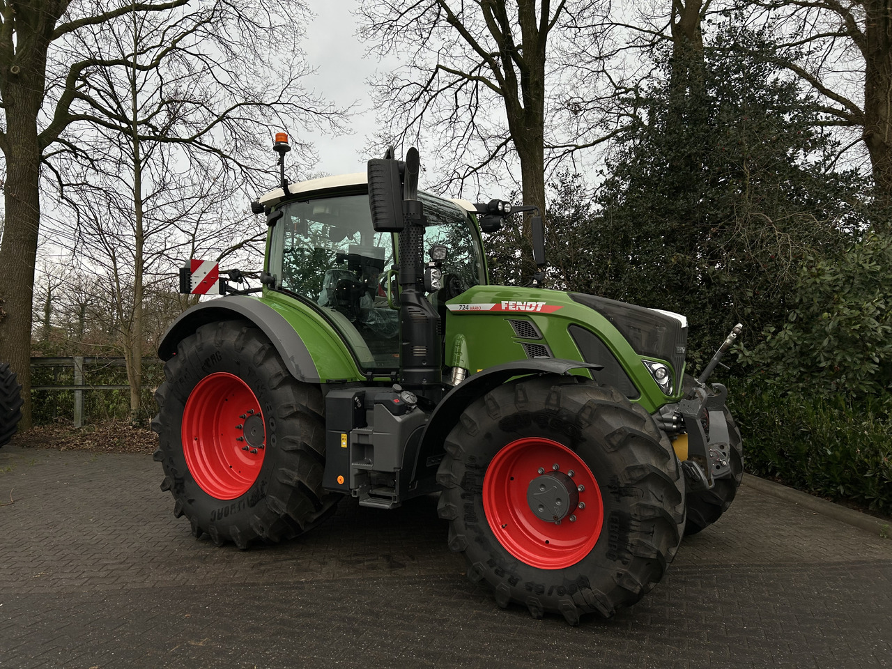 FENDT 724 Vario Gen6 ProfiPlus setting 2 - Traktor: billede 3 FENDT 724 Vario Gen6 ProfiPlus setting 2 - Traktor: billede 3