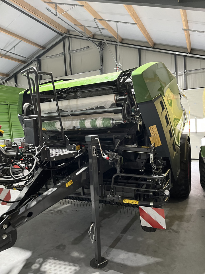 FENDT Rotana 130F Combi MY24 - Indpakker: billede 4 FENDT Rotana 130F Combi MY24 - Indpakker: billede 4