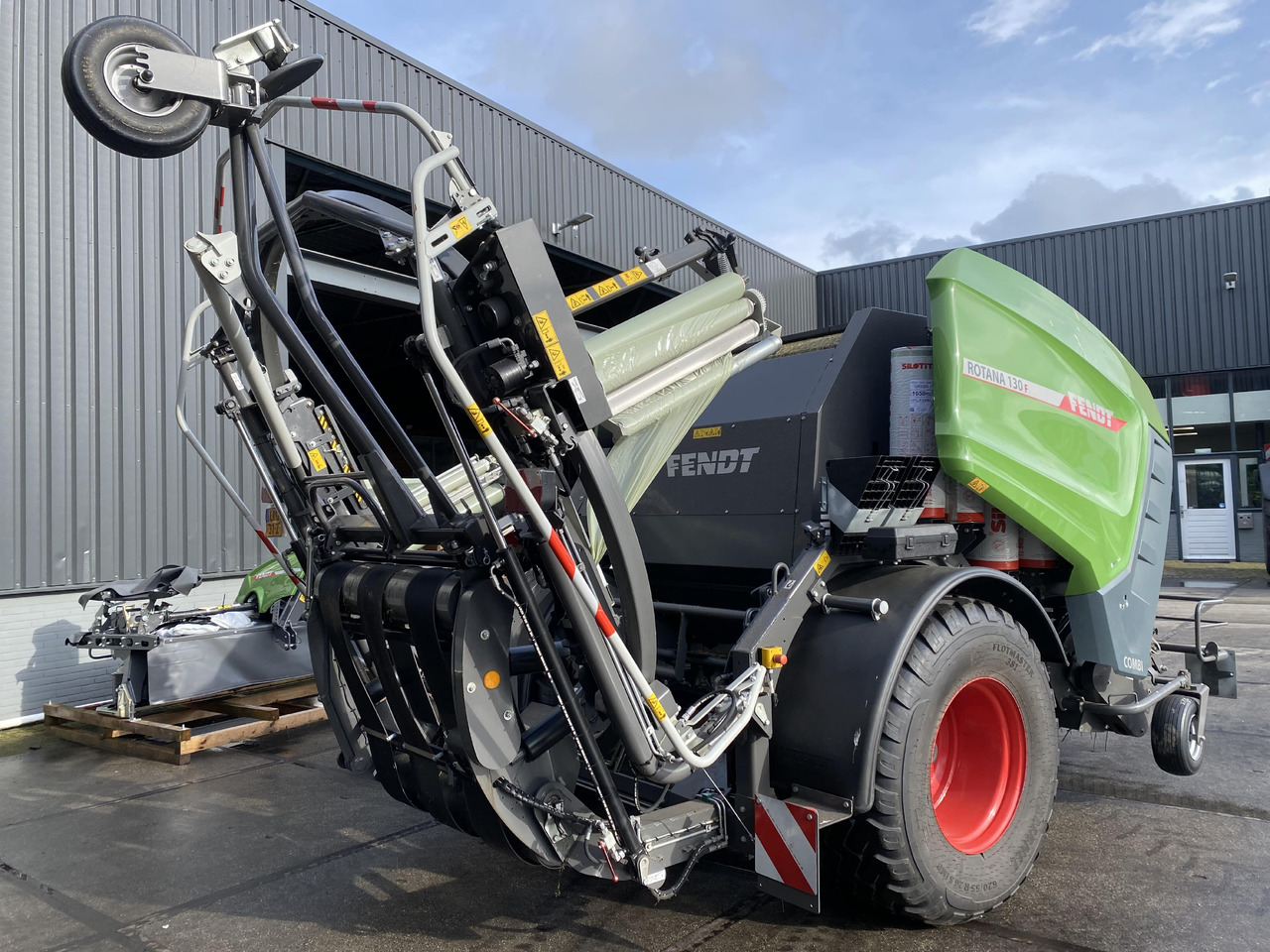 FENDT Rotana 130F Combi - Indpakker: billede 4 FENDT Rotana 130F Combi - Indpakker: billede 4