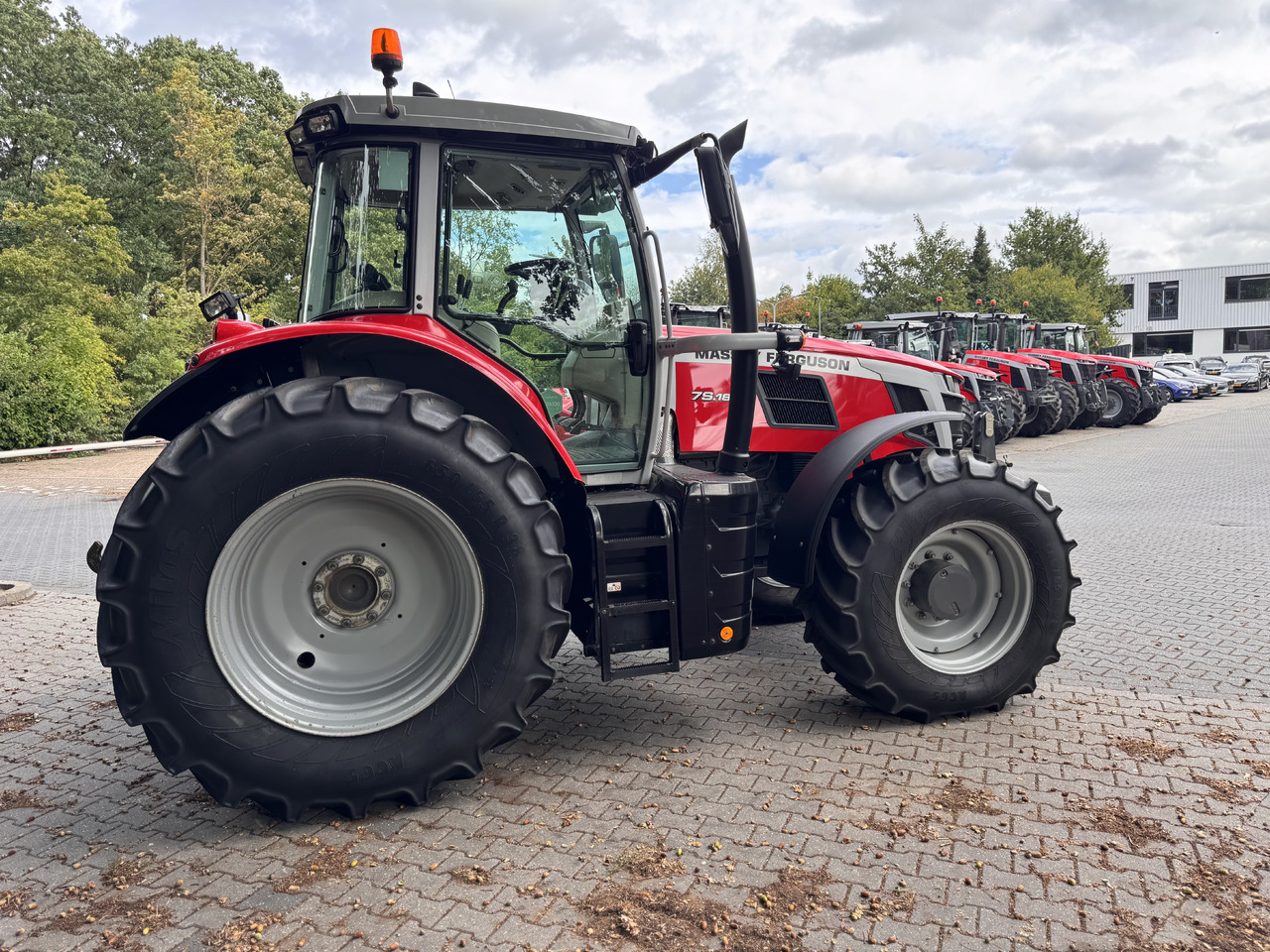 Massey Ferguson 7s.180 Dyna6 Efficient - Traktor: billede 4 Massey Ferguson 7s.180 Dyna6 Efficient - Traktor: billede 4