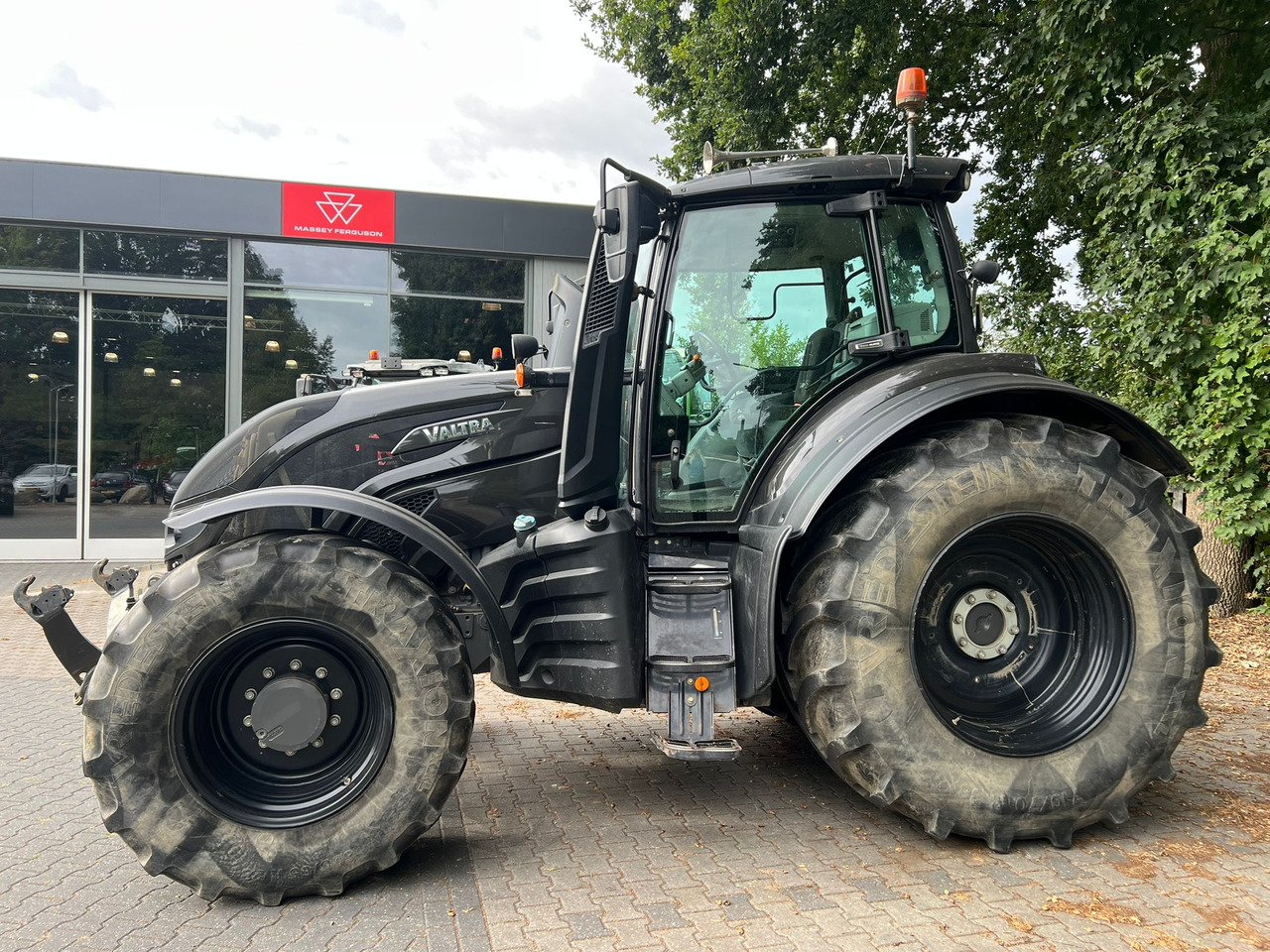 VALTRA T174 Versu - Traktor: billede 2 VALTRA T174 Versu - Traktor: billede 2