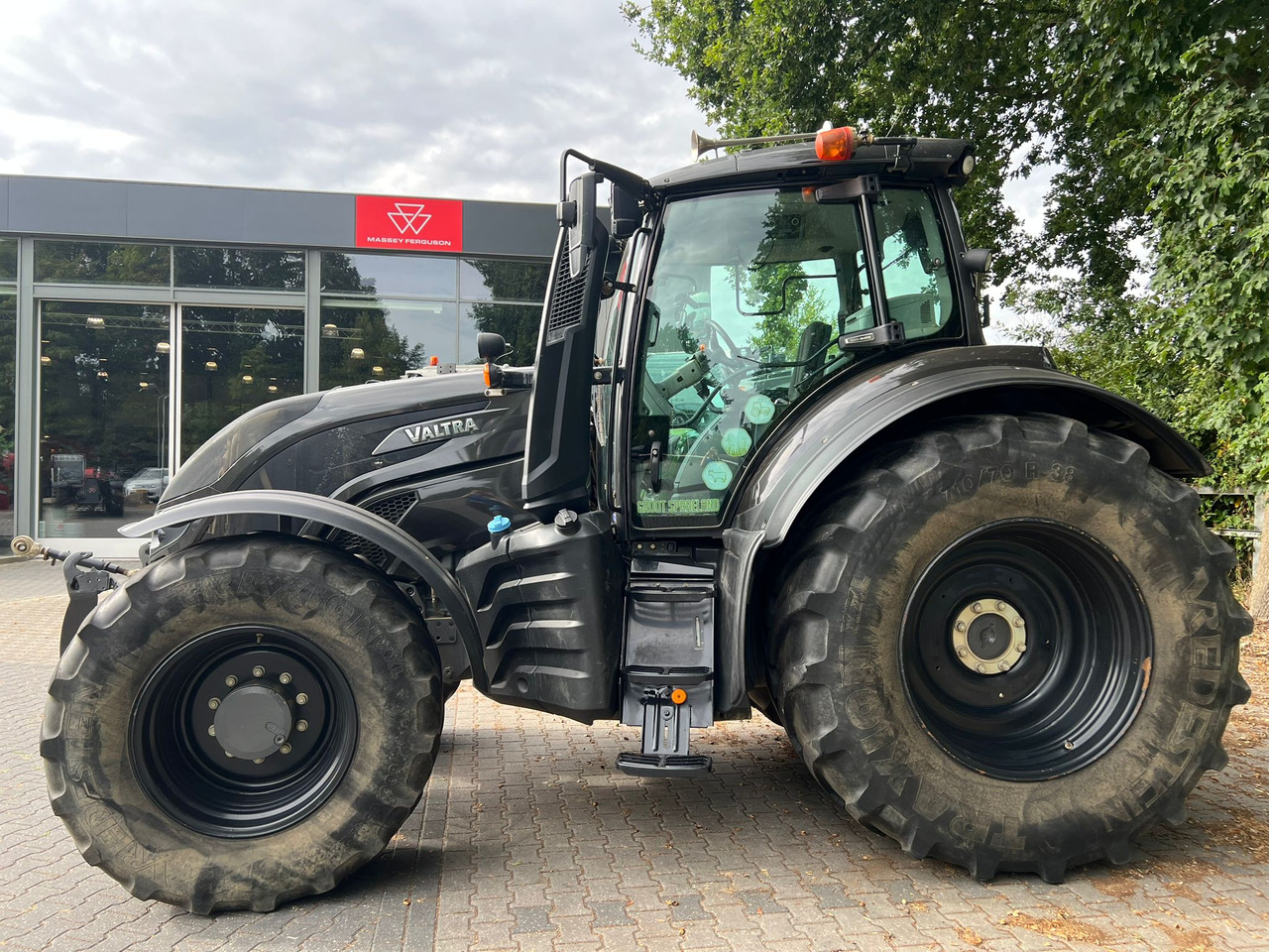 VALTRA T174 Versu - Traktor: billede 2 VALTRA T174 Versu - Traktor: billede 2