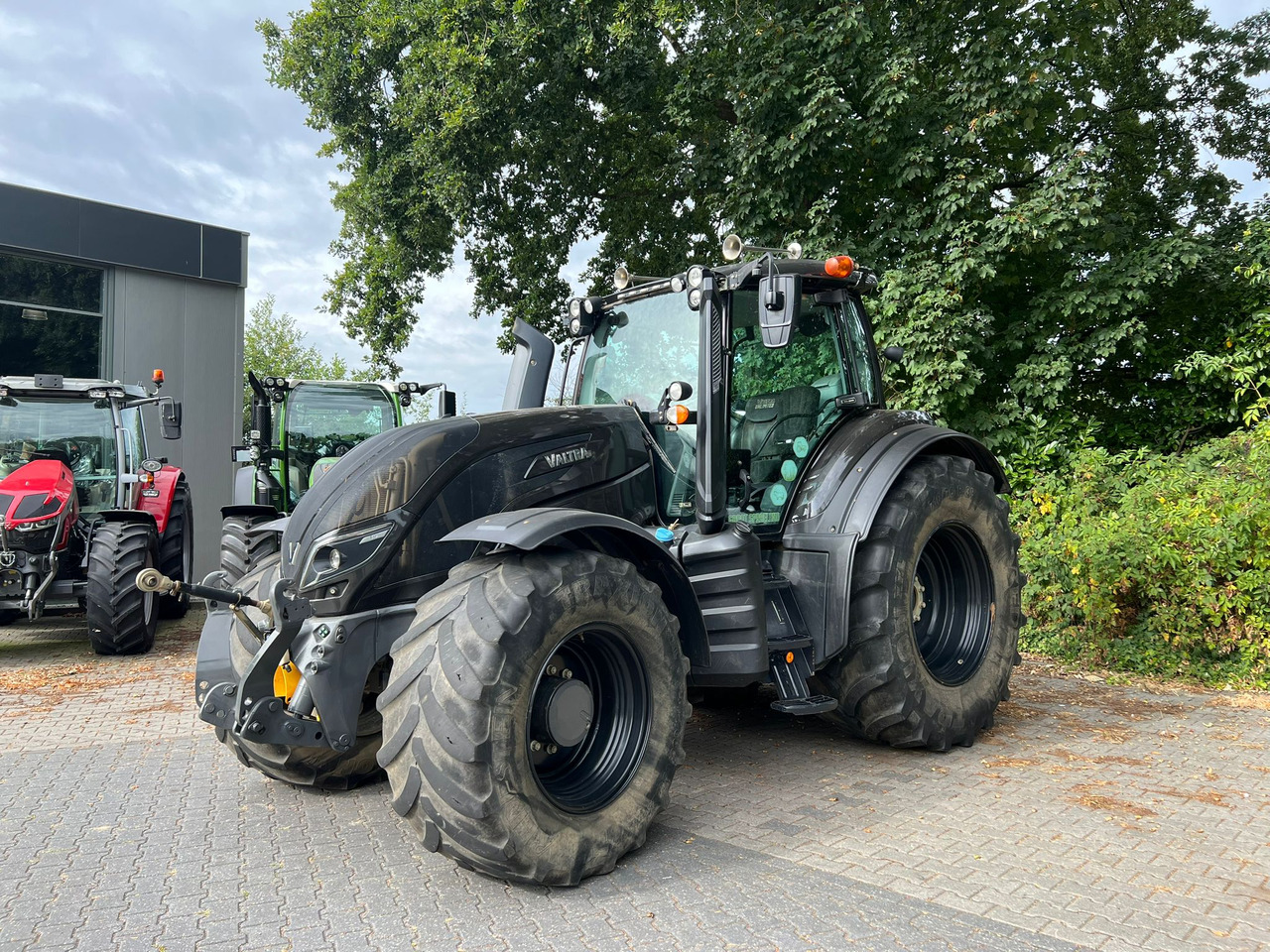 VALTRA T174 Versu - Traktor: billede 1 VALTRA T174 Versu - Traktor: billede 1