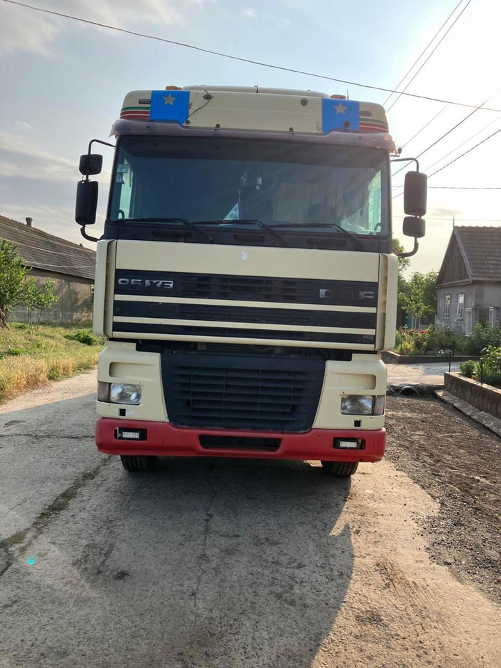 DAF XF 95 430 Platform - Lastbil med lad: billede 1 DAF XF 95 430 Platform - Lastbil med lad: billede 1