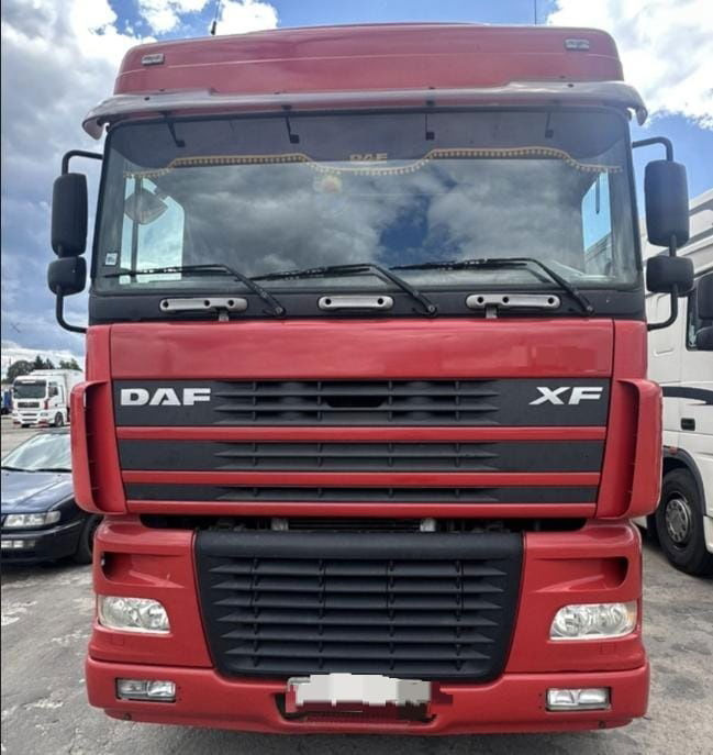 DAF XF 95 Tractor unit - Trækker: billede 2 DAF XF 95 Tractor unit - Trækker: billede 2