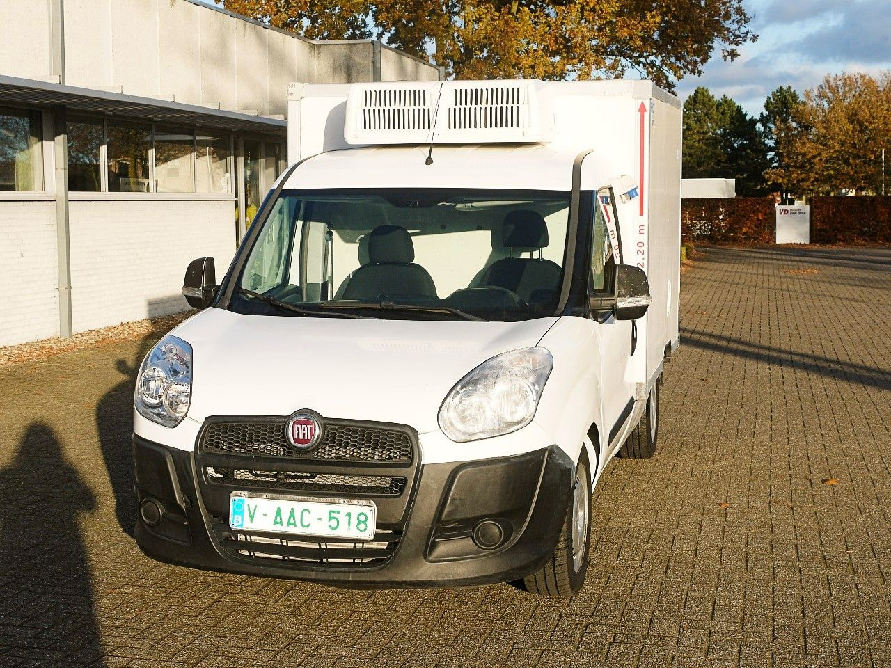 Fiat DOBLO 1.6 KUHLKOFFER CARRIER XARIOS -20 / AIRCO - Kølebil: billede 4 Fiat DOBLO 1.6 KUHLKOFFER CARRIER XARIOS -20 / AIRCO - Kølebil: billede 4