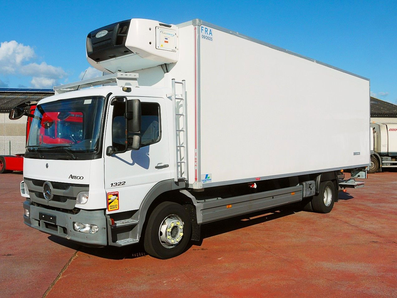 Mercedes-Benz 1322 ATEGO KUHLKOFFER CARRIER SUPRA 850 LBW A/C - Kølevogn lastbil: billede 4 Mercedes-Benz 1322 ATEGO KUHLKOFFER CARRIER SUPRA 850 LBW A/C - Kølevogn lastbil: billede 4