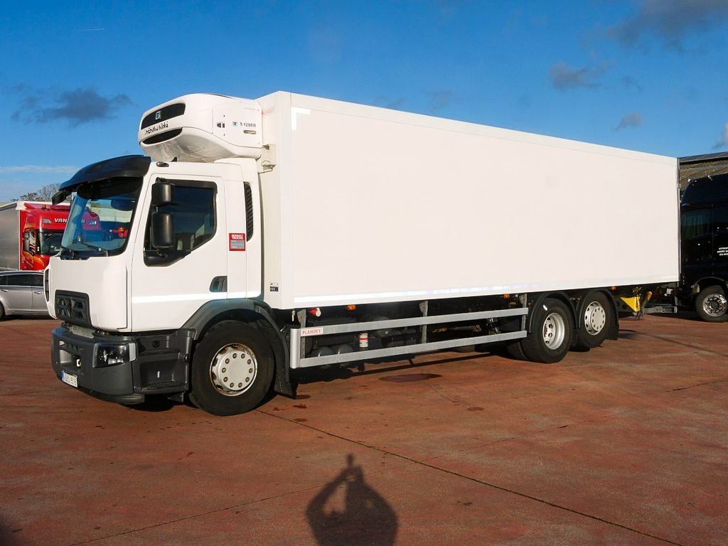 Renault 26.320 D KUHLKOFFER THERMOKING MT T1200 6X2 A/C Renault 26 320 D KUHLKOFFER THERMOKING MT T1200 6X2 A/C - Kølevogn lastbil: billede 4 Renault 26.320 D KUHLKOFFER THERMOKING MT T1200 6X2 A/C Renault 26 320 D KUHLKOFFER THERMOKING MT T1200 6X2 A/C - Kølevogn lastbil: billede 4