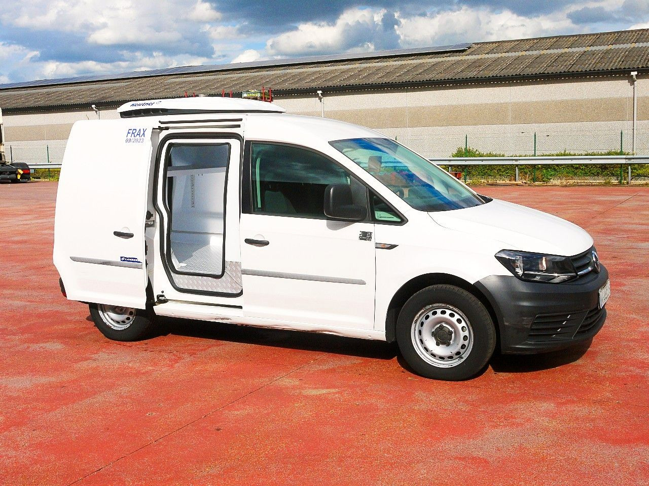 Volkswagen CADDY 2.0 KONVEKTA -2c A/C €6 - Kølebil: billede 3 Volkswagen CADDY 2.0 KONVEKTA -2c A/C €6 - Kølebil: billede 3