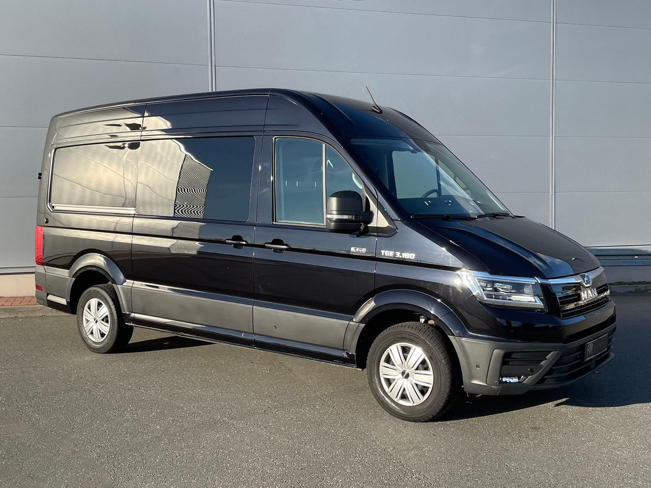 MAN TGE 3.180 L3H3 MIXTO 4x4 AUTOM DIFF AHK ACC NAV - Varevogn, Mandskabsbil: billede 2 MAN TGE 3.180 L3H3 MIXTO 4x4 AUTOM DIFF AHK ACC NAV - Varevogn, Mandskabsbil: billede 2