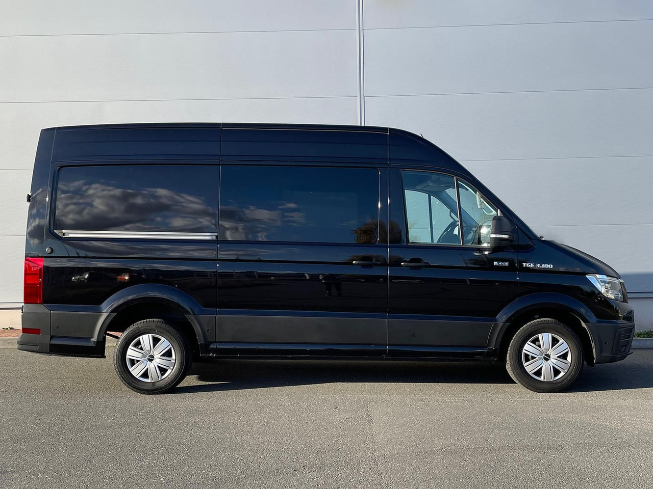 MAN TGE 3.180 L3H3 MIXTO 4x4 AUTOM DIFF AHK ACC NAV - Varevogn, Mandskabsbil: billede 5 MAN TGE 3.180 L3H3 MIXTO 4x4 AUTOM DIFF AHK ACC NAV - Varevogn, Mandskabsbil: billede 5