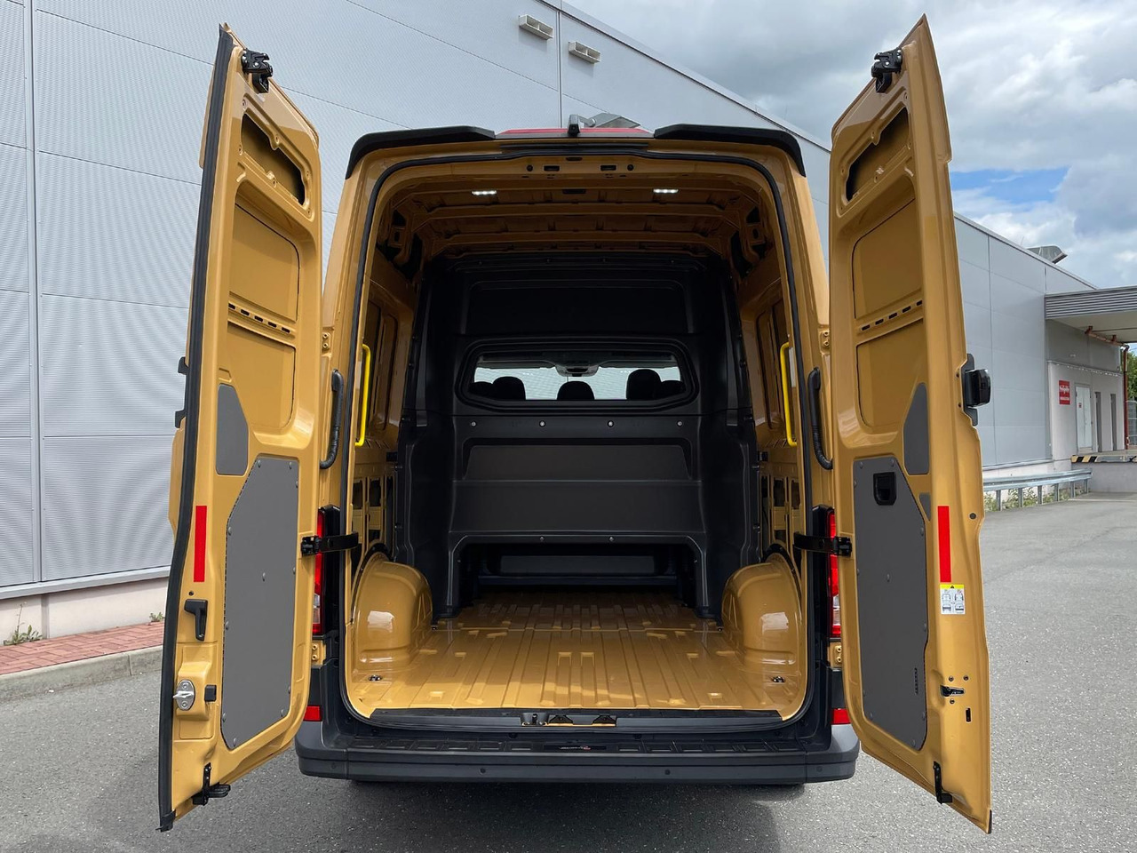 Ny Mandskabsbil MAN TGE 3.180 L3H3 MIXTO Individual Lion S ACC LED: billede 9