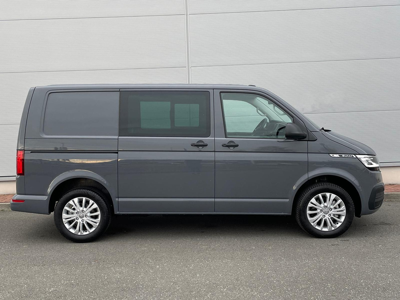 Volkswagen T6.1 Transporter 4MOTION NAVI STANDHZ ACC PDC - Minibus, Persontransport: billede 5 Volkswagen T6.1 Transporter 4MOTION NAVI STANDHZ ACC PDC - Minibus, Persontransport: billede 5