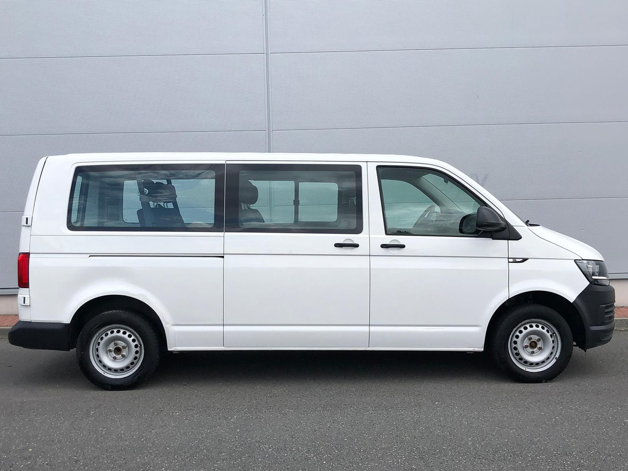 Volkswagen T6 Transporter 2.0 TDI Kombi lang 9-SITZE TEMP - Stationcar: billede 5 Volkswagen T6 Transporter 2.0 TDI Kombi lang 9-SITZE TEMP - Stationcar: billede 5