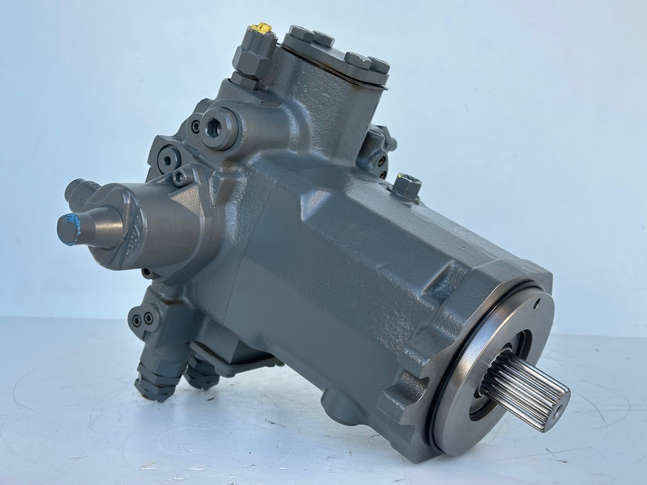 LIEBHERR - LINDE Liebherr-Linde Original Hydromotor Typ:HMF75-02 2560 G 03 mit ID-Nr.10007106. A914 B-LI, A914 LI, A924 B-LI, A924 LI, MG15, MBG12, MG20, MFG10, BG12H #HYX293G00103# - Hydraulisk motor for Hjulgravemaskine: billede 2 LIEBHERR - LINDE Liebherr-Linde Original Hydromotor Typ:HMF75-02 2560 G 03 mit ID-Nr.10007106. A914 B-LI, A914 LI, A924 B-LI, A924 LI, MG15, MBG12, MG20, MFG10, BG12H #HYX293G00103# - Hydraulisk motor for Hjulgravemaskine: billede 2