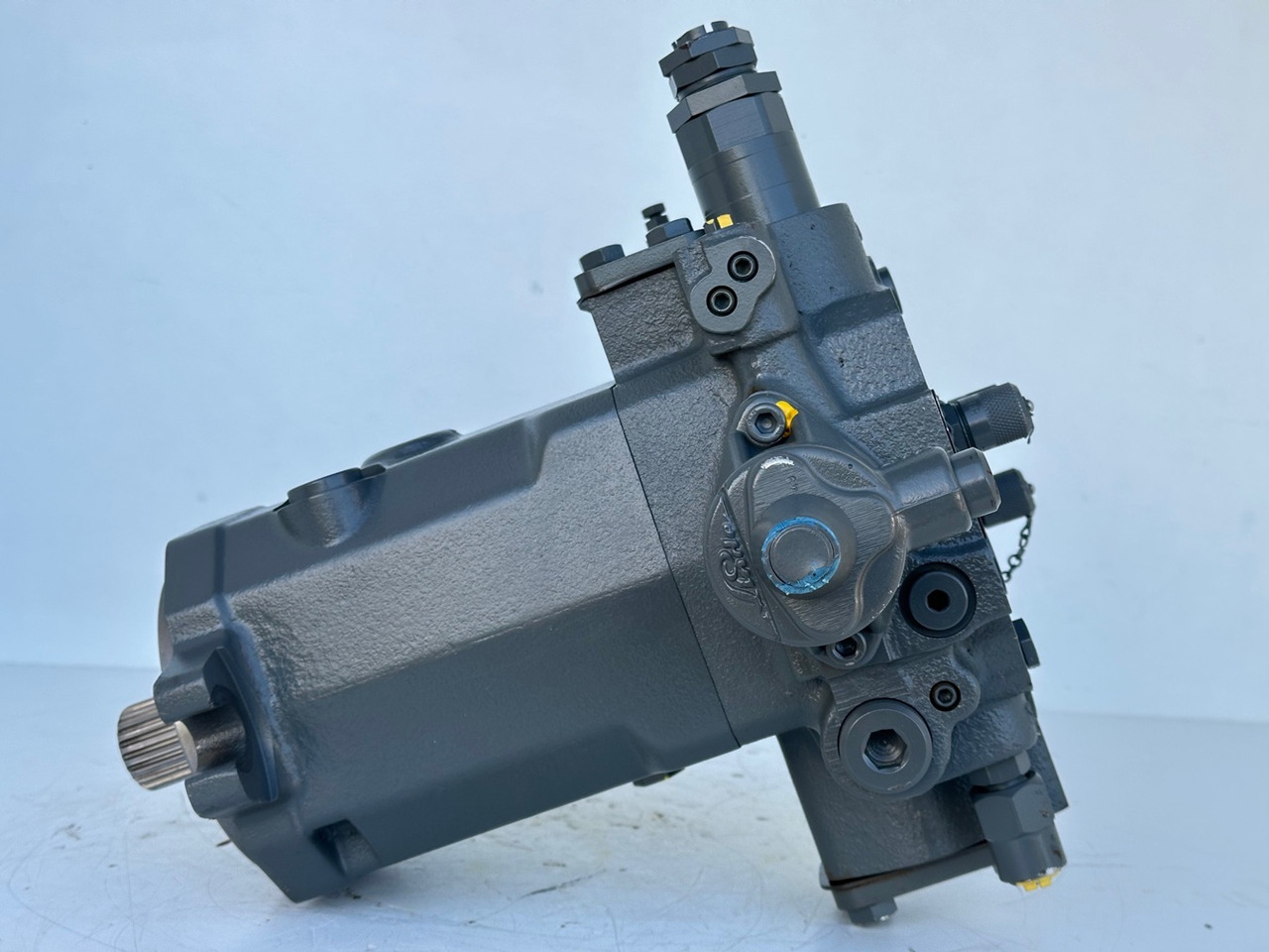 LIEBHERR - LINDE Original Hydromotor Typ:HMF75-02 2560 G 03 mit ID-Nr.10007106. A914 B-LI, A914 LI, A924 B-LI, A924 LI, MG15, MBG12, MG20, MFG10, BG12H #HYX293G00103# - Hydraulisk motor for Hjulgravemaskine: billede 5 LIEBHERR - LINDE Original Hydromotor Typ:HMF75-02 2560 G 03 mit ID-Nr.10007106. A914 B-LI, A914 LI, A924 B-LI, A924 LI, MG15, MBG12, MG20, MFG10, BG12H #HYX293G00103# - Hydraulisk motor for Hjulgravemaskine: billede 5